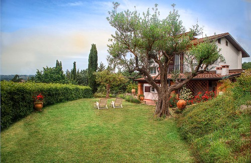 Luogosano Villa | SARKEEP - Villa immersed in the Taurasi vineyards