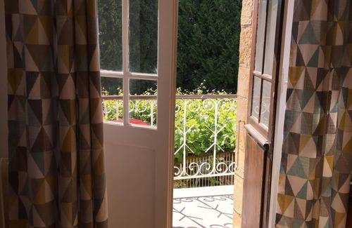 Sarlat-la-Caneda House | SARLAT 5 MN FROM THE CENTER MEDIEVAL CHARMING STONE HOUSE WITH GARDEN