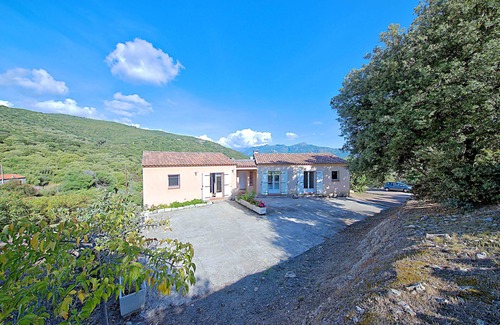 Sartene Villa | Sartene Orasi: apartment in very comfortable villa, air conditioning, WiFi