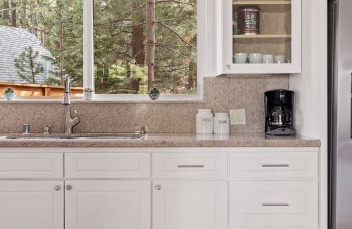 Tahoe Paradise House | Sauna, Climbing Wall, EV Charger, Arcade, Pool Table, Spa – The Monarch