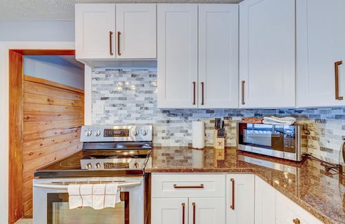East Stroudsburg House | SAUNA | GAMEROOM | SPACIOUS | POCONO RETREAT | BBQ