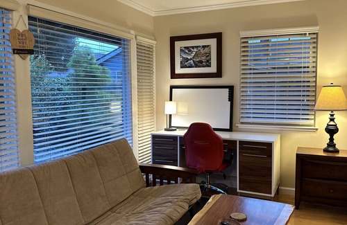Salinas Apartment | Sauna Suite Retreat