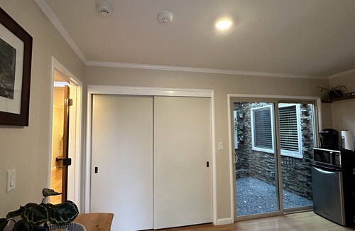 Salinas Apartment | Sauna Suite Retreat