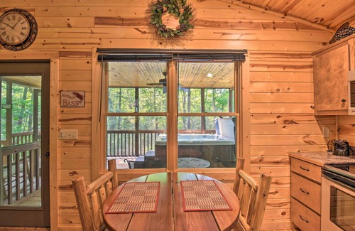 Helen Cabin | Sautee Mountain Retreat at ‘The Rendezvous’