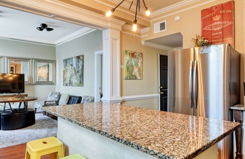 Old West Broad Neighborhood House | Savannah Frederick - 1st floor