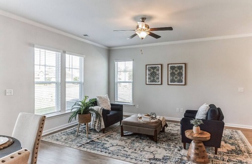 Pooler House | Savannahe Friendly Guest House