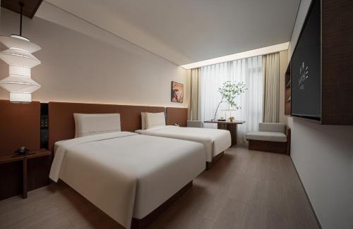 Hong Kou Hotel | SAVHE Atour Hotel on the Bund Nanjing Road Pedestrian Street -Free night snacks and afternoon tea