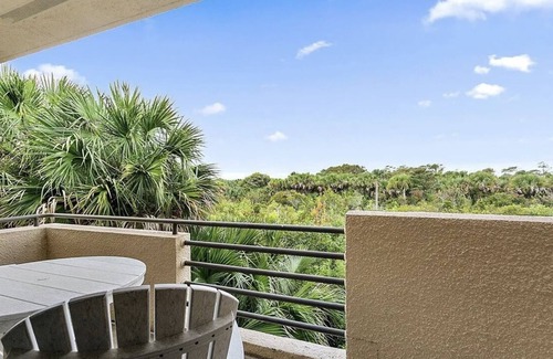 Sawgrass Condo | Sawgrass Beach Club Condo- 2 Bed/2.5 Bath condo w/private beach access, pool