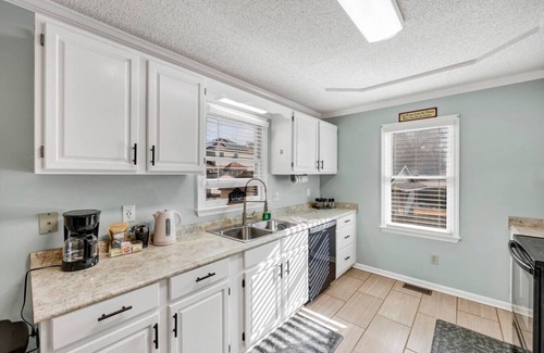 Huntcliff House | Sawgrass Cottage | 3BR with Deck