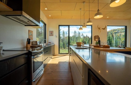 Saint Donat Ski Chalet | Scenic Hideaway Starry Nights and Spa