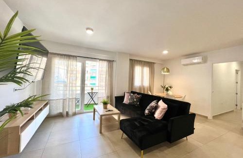 Poligono Alameda Apartment | Scala & balcony by ELE Apartments
