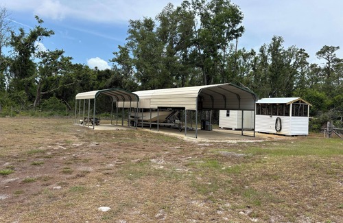 Perry House | Scallop and fish haven! Spring Warrior, Fla. 2bed/2bath mobile home. Much more.