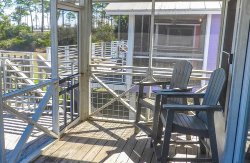Cape San Blas Cottage | Scallop Cove #4 - Sunshine Daydream - Bayfront, 3 Min Walk to Gulf, Pet Friendly, No Min Nights.