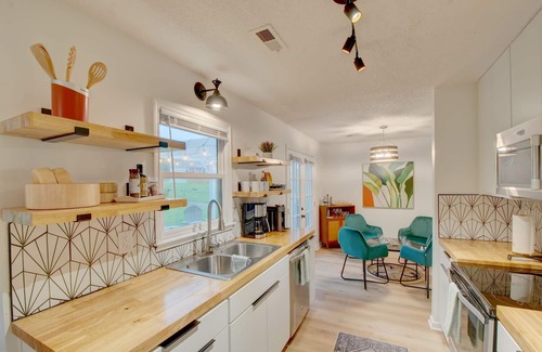 Madison House | Scandi-Chic Retreat in Madison-Pets stay free!
