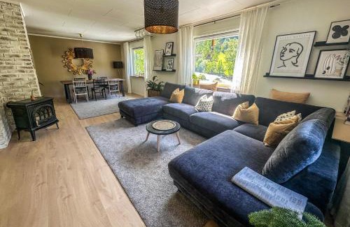Dalsbygda Apartment | Scandinavian Apartment in Fjords