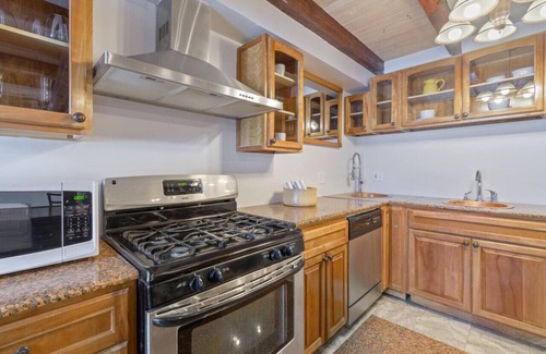 Pittsford House | Scandinavian Comfort in Pittsford Barn!