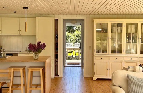 Gilleleje Cottage | Scandinavian designer oasis/Newly renovated, 1km from the sea & 2nd row to fields