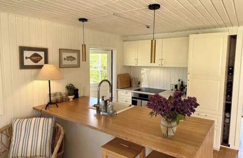 Gilleleje Cottage | Scandinavian designer oasis/Newly renovated, 1km from the sea & 2nd row to fields