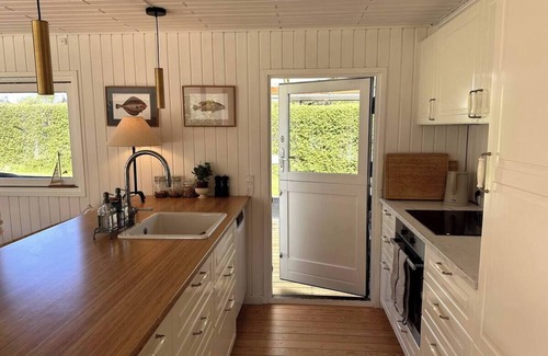 Gilleleje Cottage | Scandinavian designer oasis/Newly renovated, 1km from the sea & 2nd row to fields
