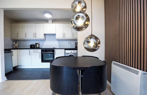 North Wall Apartment | Scandinavian-Inspired 2Bed near River Liffey