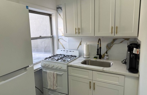 Guttenberg Apartment | Scandinavian Style: 1 Bd, 15 min to nyc, parking