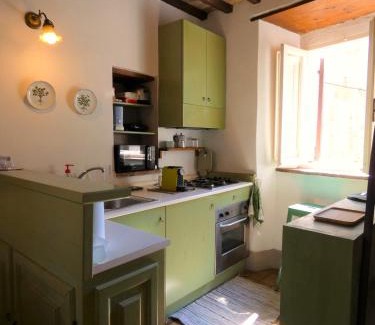 Amelia Apartment | Scappo in Umbria, L'affaccio