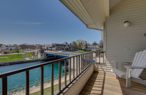Charlevoix Condo | Scenic 2BR with Vaulted Ceilings | Downtown Charlevoix | Pool, Hot Tub, Sauna