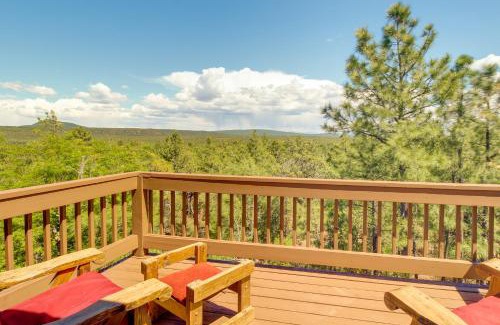 Show Low House | Scenic Arizona Cabin about 2 Mi to Show Low Lake!