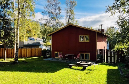 Eagle River House | Scenic, cheery, and bright Eagle River, home base to adventure.