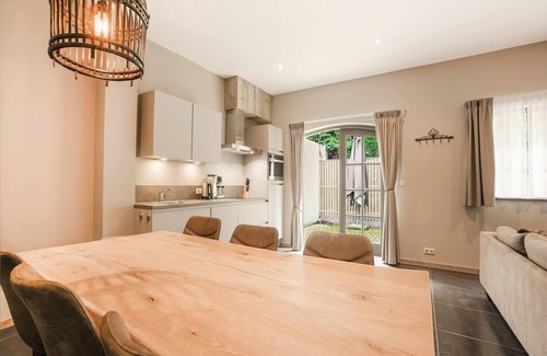 Grubbenvorst House | Scenic Escape with Garden