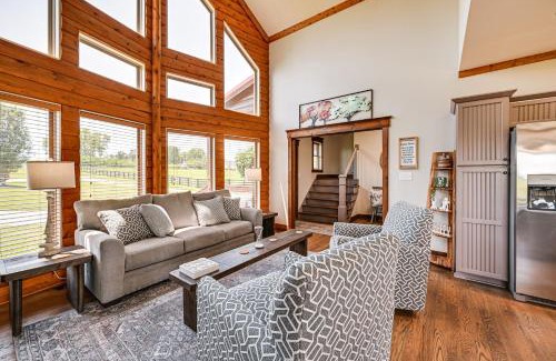 Lindseyville House | Scenic Getaway with Deck 7 Mi to Mammoth Cave Park!