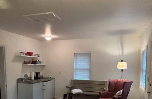 Farmville Cabin | Scenic guest house in great location in Farmville, VA