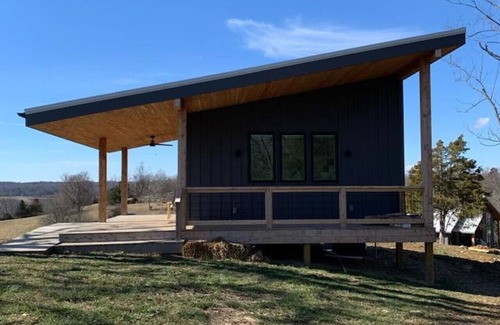 Frankfort Cabin | Scenic Highgrounds Modern Cabin - Chicory