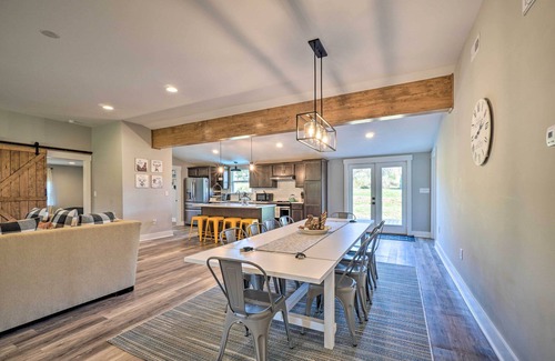 Cleveland House | Scenic Home on 20-Acre Farm: Families Welcome