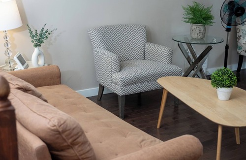 Sunnyside House | Scenic Private Room: Near Bow River's Beauty house