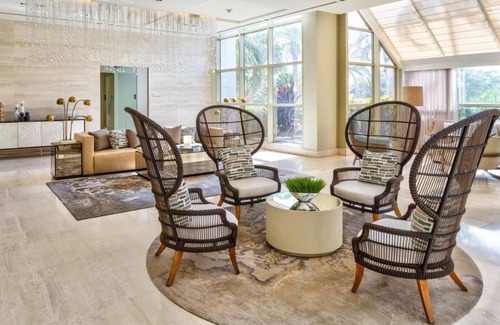 Pelican Bay Resort | Scenic Room w/Balcony & Coastal Views, Perfect for Golf and Beach Lovers