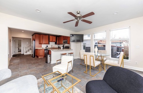East Price Hill House | Scenic Skyline View- Downtown Cincy