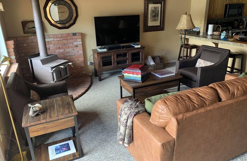 Lake City House | Scenic Solitude on the shores of Lake San Cristobal