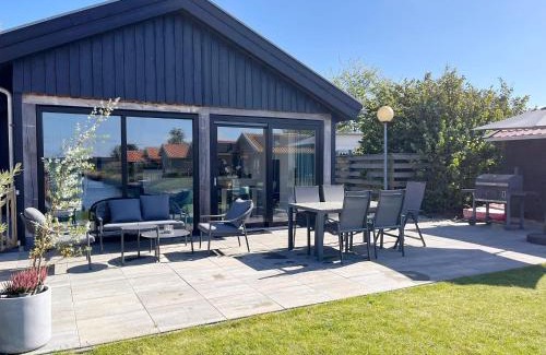 Anjum House | Scenic Stay with Sauna