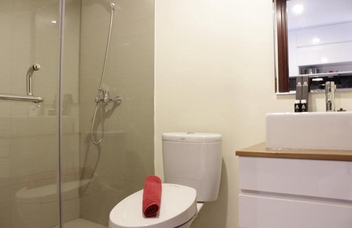 Braga Apartment | Scenic & Stylish Studio Apartment at Tamansari Tera Residence By Travelio