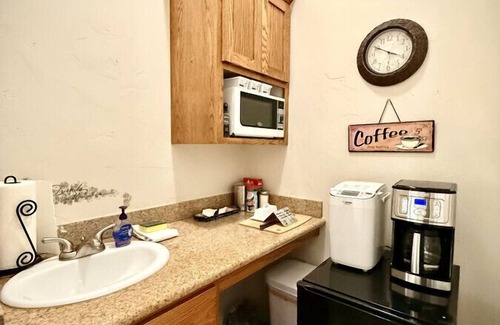 Baker City Apartment | Scenic Views Casita 1