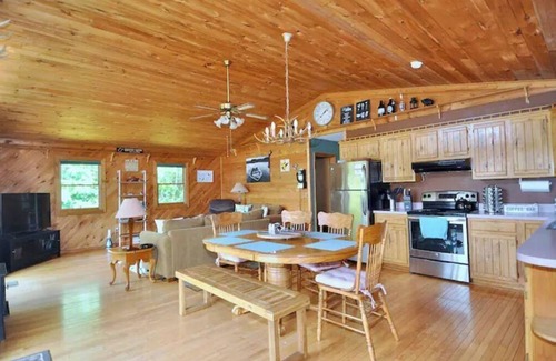 Great Cacapon Cabin | Scenic VIEWS! Pool table - Fire Pit - River Access - Arcade