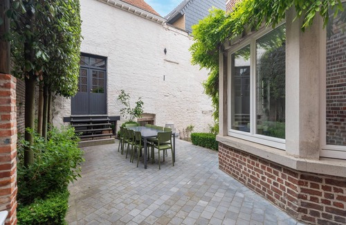 Borgloon Villa | Scenic villa in Borgloon with garden