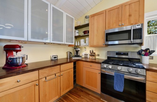 Forestville House | Scenic Vista House Overlooking Russian River Valley