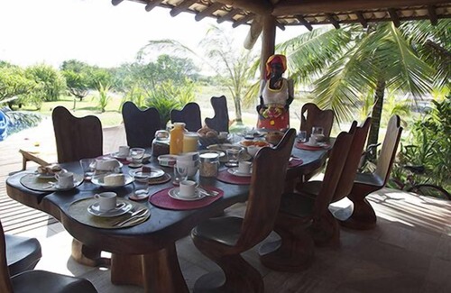 Sauipe Villa | Scenic Waterfront Villa - Overflow Pool & Tropical Landscape