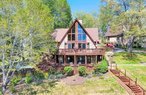 Goodview House | Scenic Waterfront A-frame with hot tub and dock