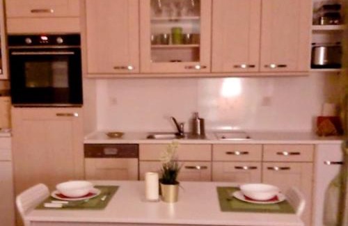 Nonnweiler Apartment | Schöne Ferienwohnung mit Balkon und Garten