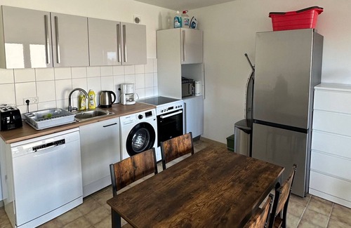 Oststadt Apartment | Schöne, Große und Zentrale Wohnung mit 2 Balkonen - Appartement mit 3 Schlafzimmern