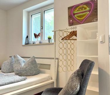 Dachau District Apartment | Schönes Appartement mit Terrasse und nur 5 Min zur SBahn