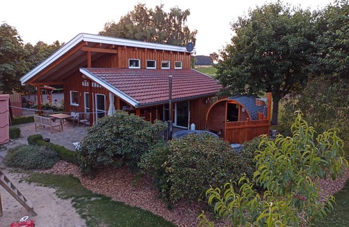 Henstedt House | Schönes Holzhaus mit Kleiner Wellnessoase in Ländlicher Idylle
